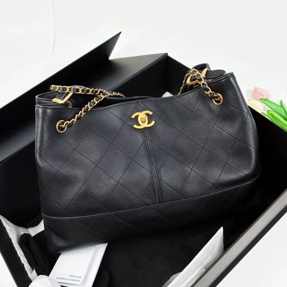 Chanel Women Pre-Loved Bag Very Good Condition